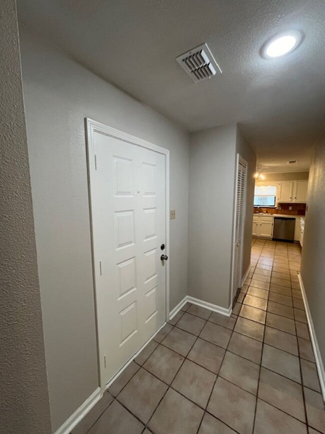 Building Photo - Nice 3 Bedroom 2 Bath house in Maumelle