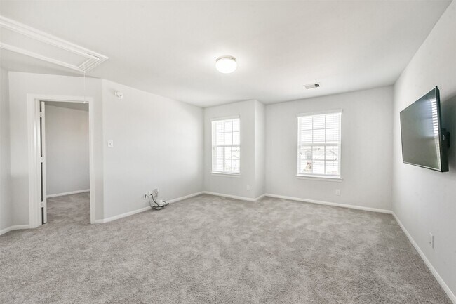 Building Photo - 10018 Chase Ct