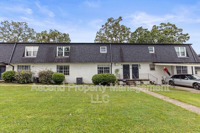 Building Photo - 1803 Bailey Ave