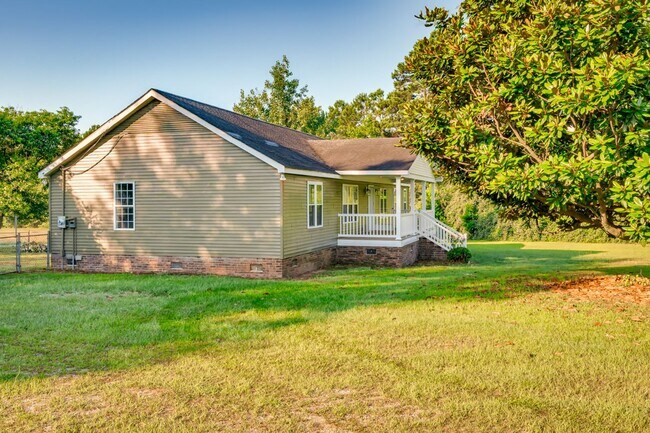 Building Photo - 1140 Congaree Rd