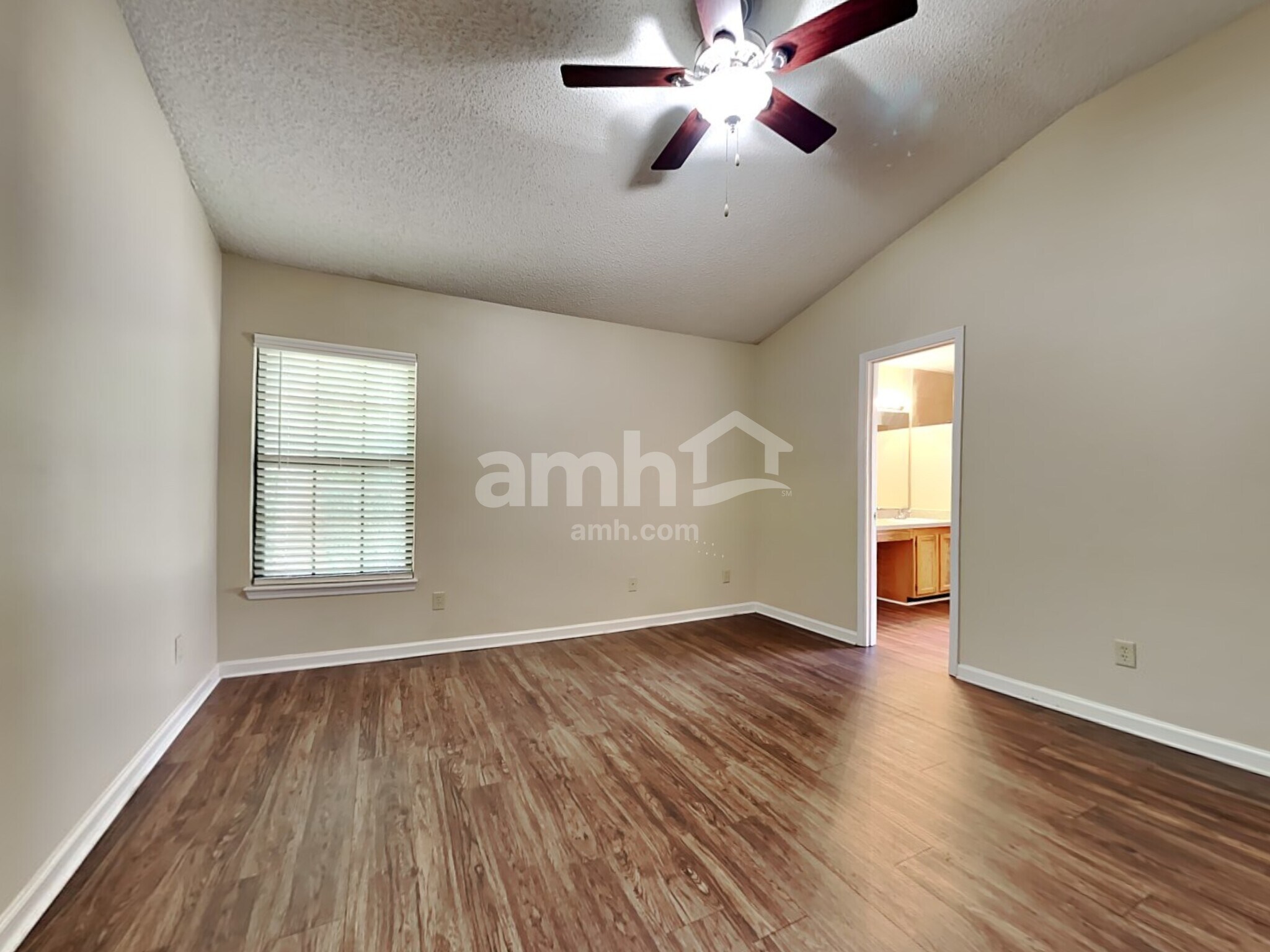 Building Photo - 4488 Misty Dawn Ct S