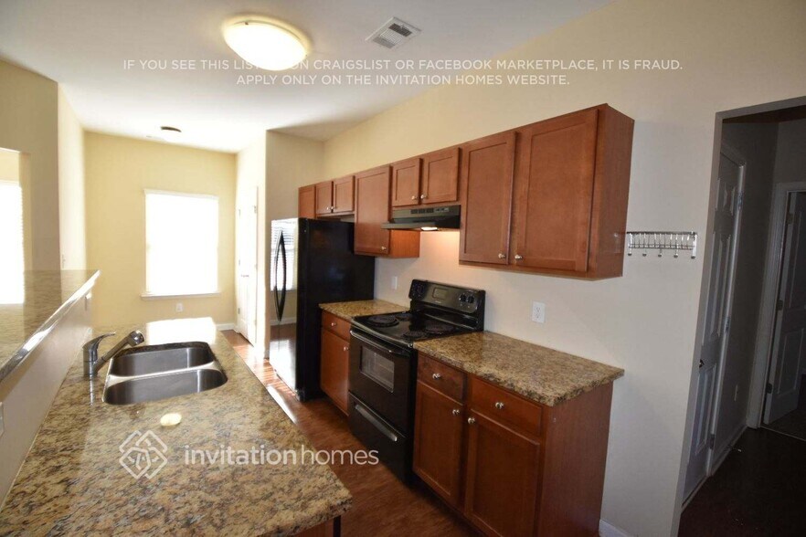 Building Photo - 166 Forrest Hills Dr