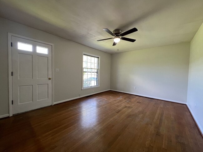 Building Photo - 3 Bed 1.5 Bath in Gates County