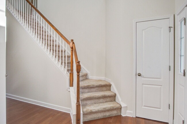 Building Photo - 156 Red Leaf Blvd