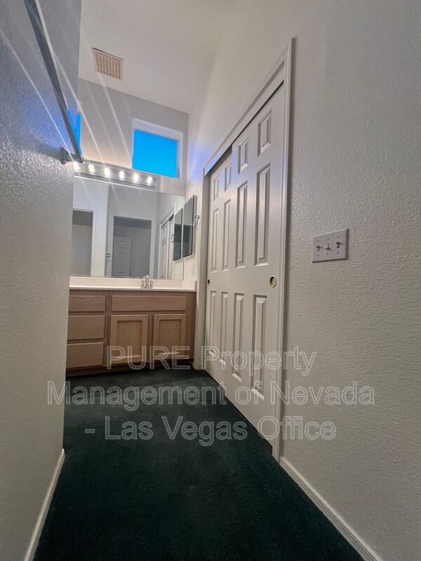 Building Photo - 10733 Clarion Ln