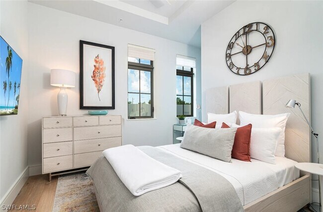 Building Photo - 101 8th St S