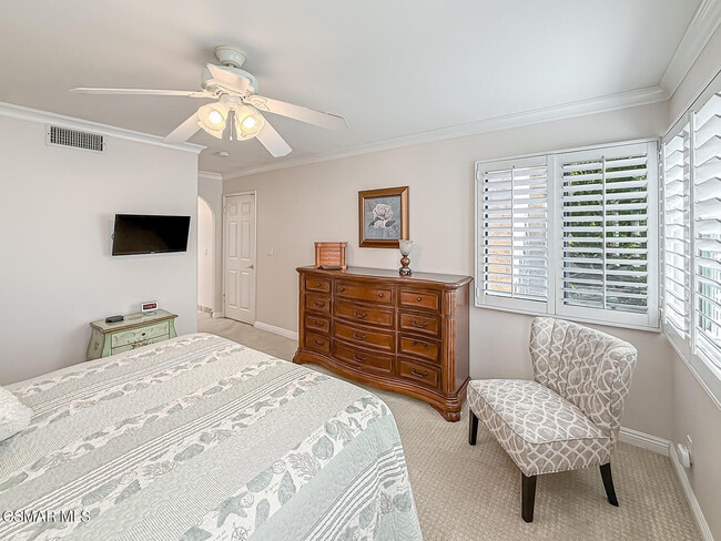 Building Photo - 29717 Strawberry Hill Dr