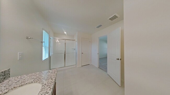 Building Photo - Beautiful New 4-Bedroom Home in Auburndale