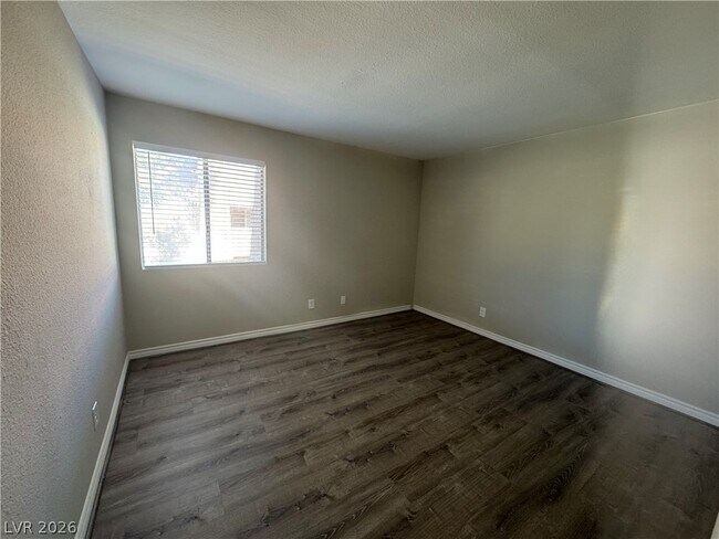 Building Photo - 5471 Indian River Dr