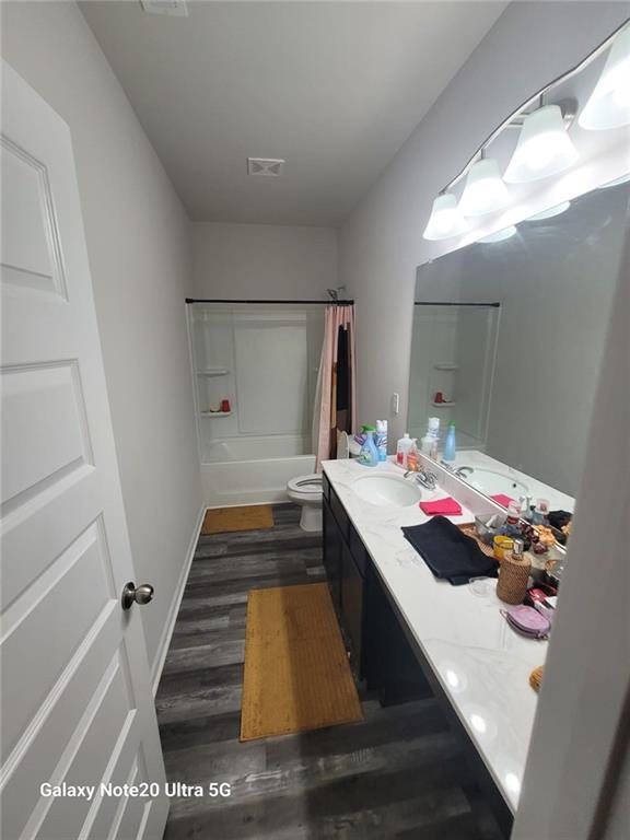 Building Photo - 1207 Lyndhurst Ln