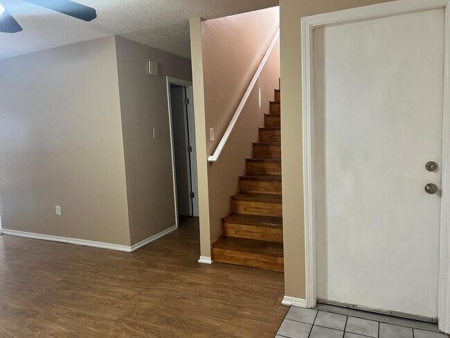 Building Photo - 2804 Quail Pointe Dr NW