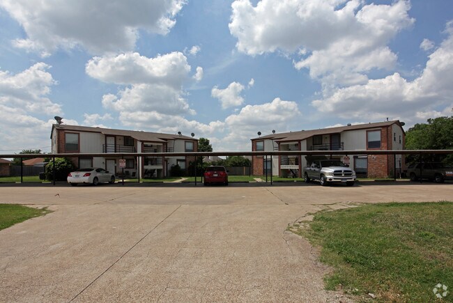 Primary Photo - 604-608 Walter Stephenson Rd