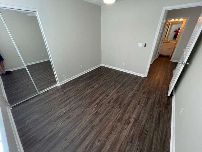 Building Photo - Updated 3BR Home - Woodstock