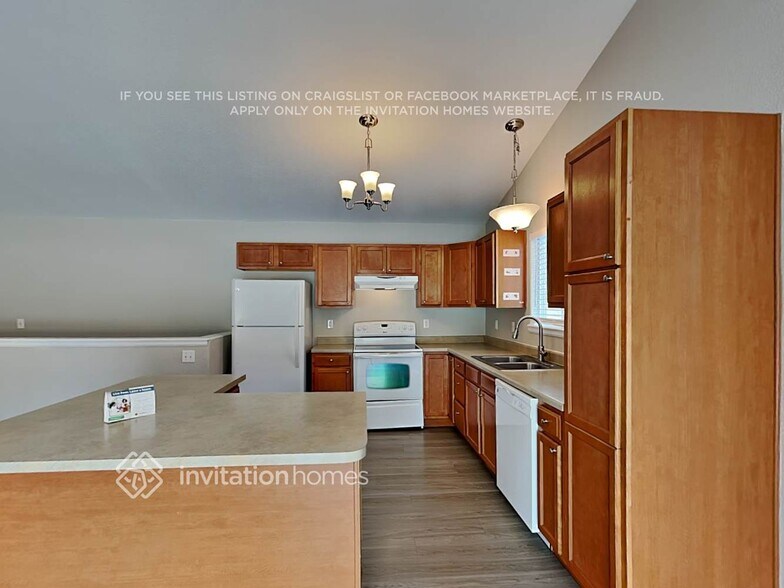 Building Photo - 10737 Darneal Dr