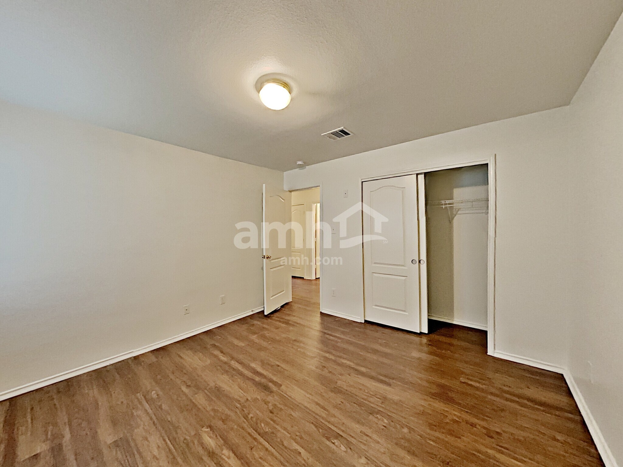 Building Photo - 10043 Stagecoach Bay