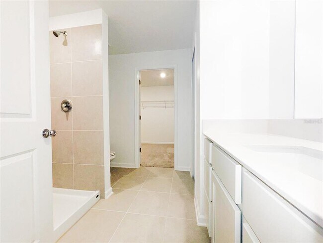 Building Photo - 4802 Katrina Dr