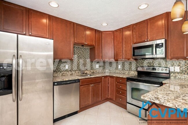 Building Photo - 9438 Fens Hollow