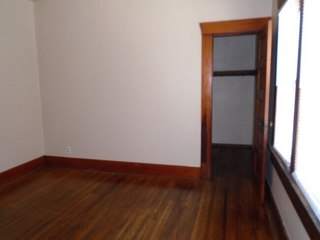 Building Photo - 2826 Angelique St