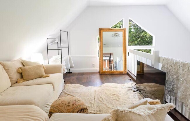 Building Photo - 1256 Palmetto Rd