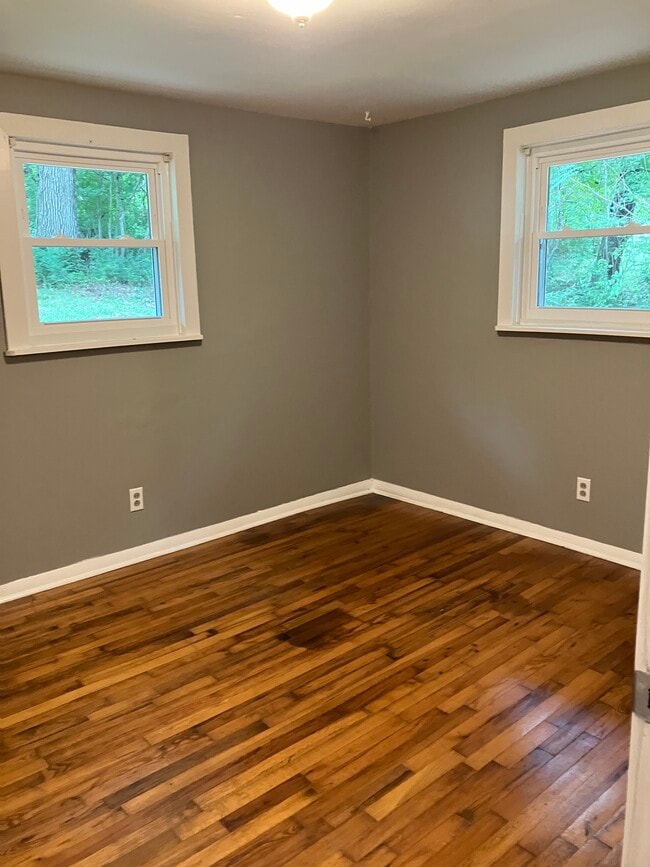 Back bedroom - 1159 Brookwood Dr