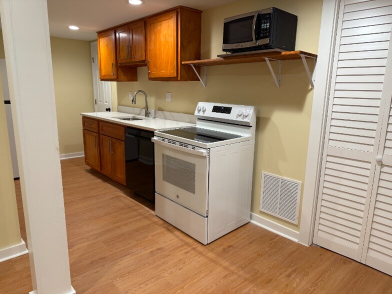 Building Photo - 2786 Brookcliff Landing NE