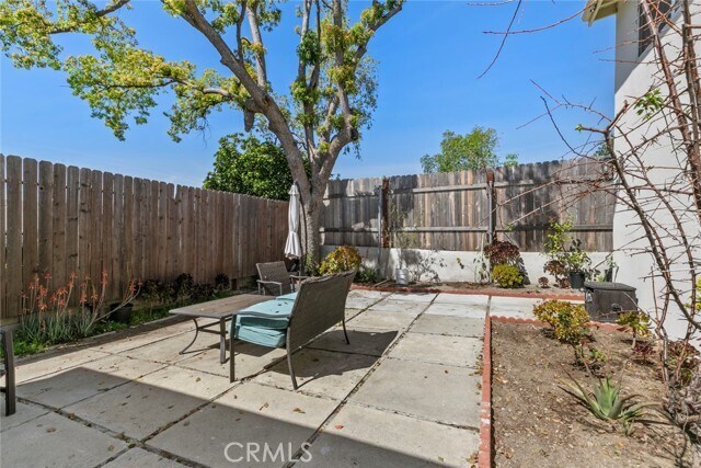 Building Photo - 10533 Fernglen Ave