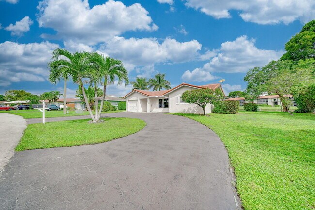 Building Photo - 9603 NW 67th Ct