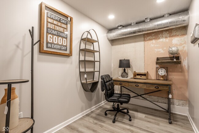 Building Photo - 108 W Main St