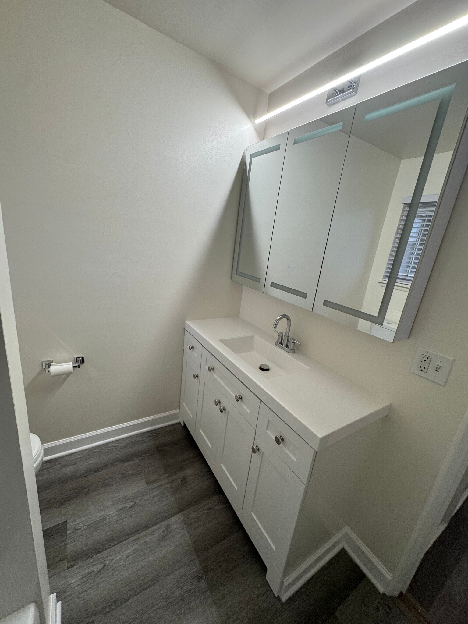 Building Photo - 825 W Thomas L Pkwy