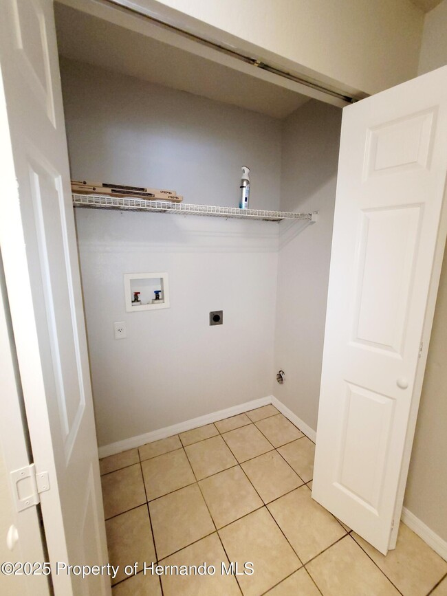 Building Photo - 1163 N Tiger Point