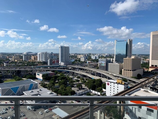 Building Photo - 90 SW 3rd St