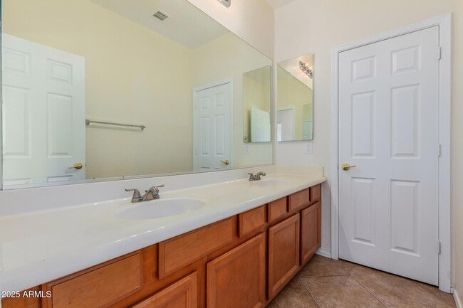 Building Photo - 7013 S 57th Ave