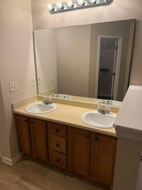Building Photo - 902 Amber Trail