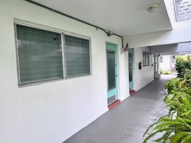 Building Photo - 2151 NE 42nd Ct