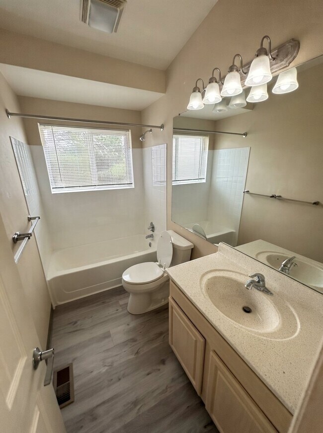 Building Photo - 626 Walden Cir