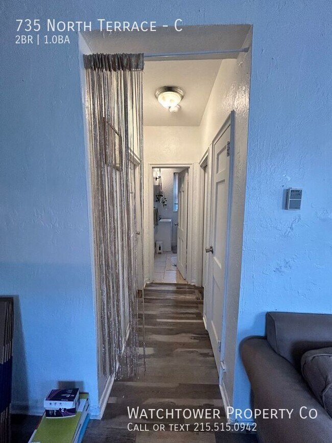 Building Photo - 735 North Terrace