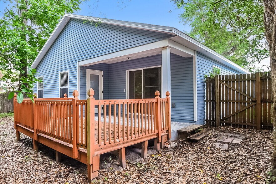 Building Photo - 2432 Princeton Ave