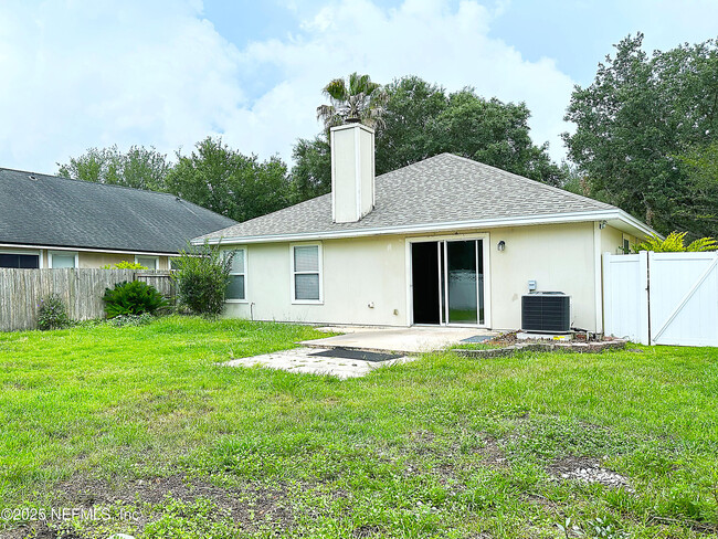 Building Photo - 1051 Moosehead Dr