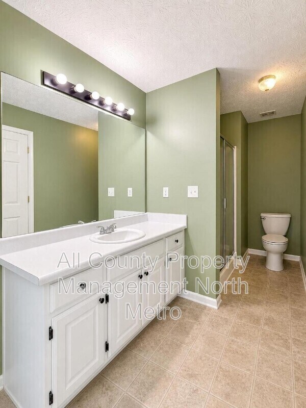Building Photo - 4710 Middleboro Ln