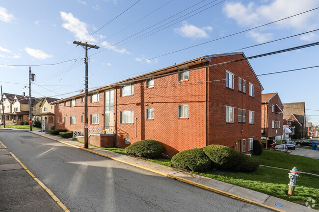 Building Photo - Broadway Manor Apartments