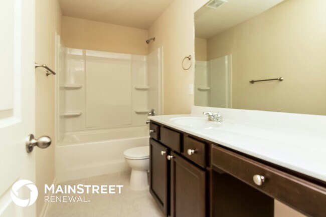 Building Photo - 2260 Clapton Ct