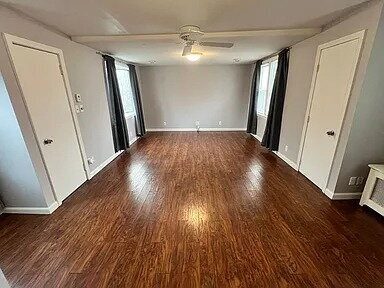 Building Photo - This charming, 2-bedroom single family can be yours to call home. Inside, you'll find a well-desi...