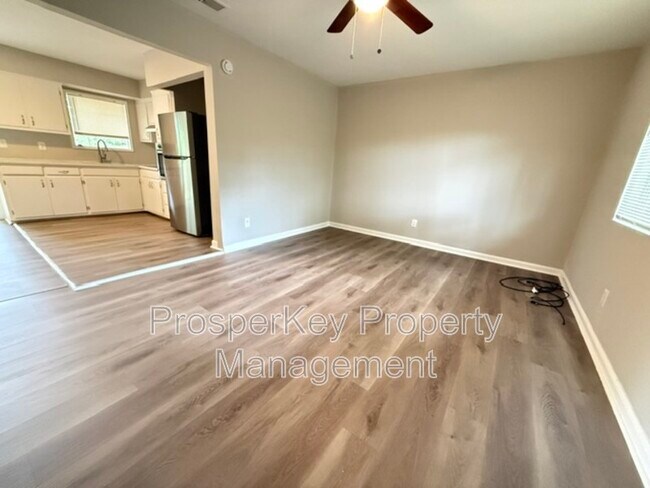 Building Photo - 4712 Eton Dr