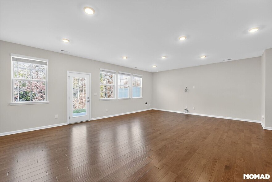 Building Photo - 3319 Glenn Hope Wy