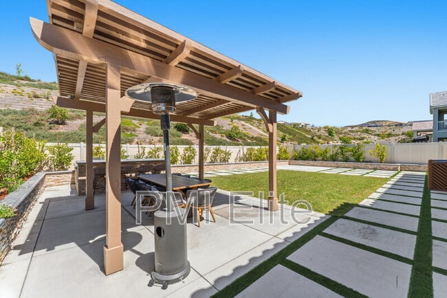 Building Photo - 28657 Windbreak Tr