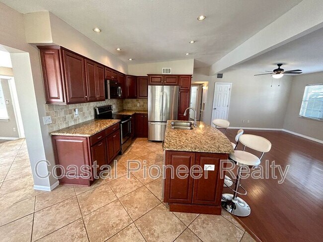 Building Photo - 4106 W San Rafael St