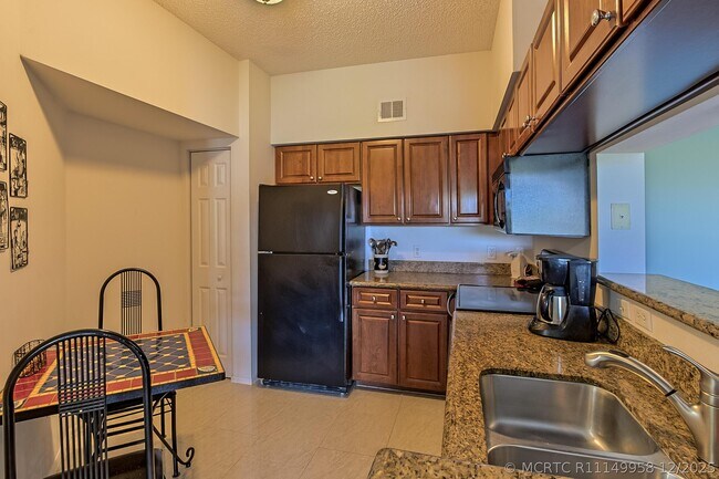 Building Photo - 3417 Tuscany Way