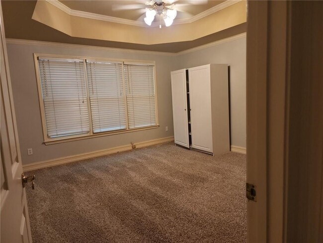Building Photo - 606 Villa Estates Ln