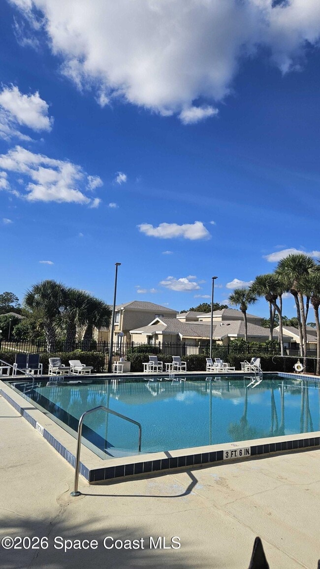 Building Photo - 1491 Sheafe Ave NE