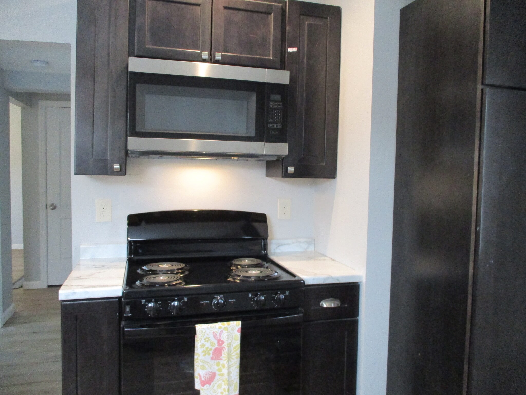 Kitchen - 461 Broadway St